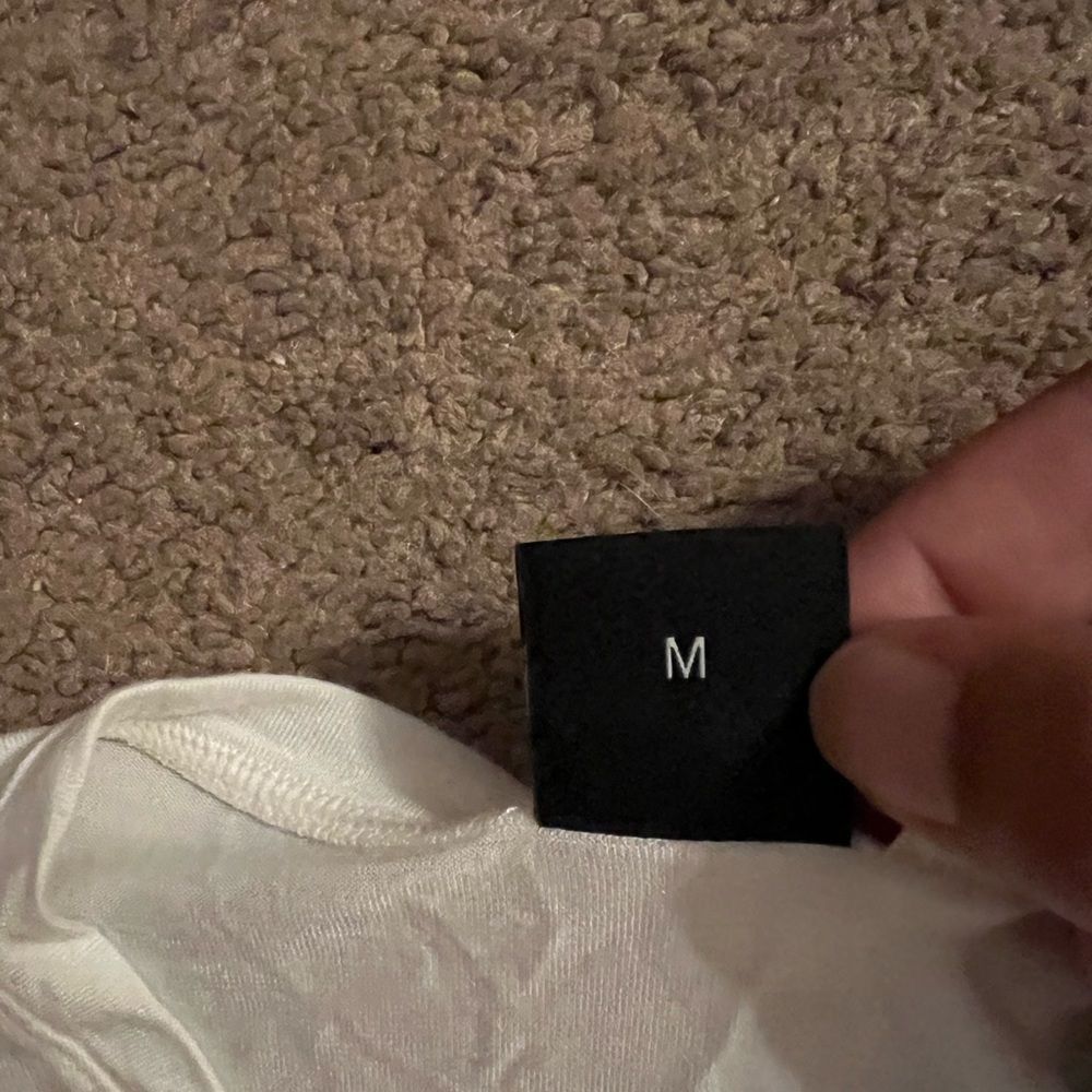 Hugo boss medium white tee - Picture 6 of 7